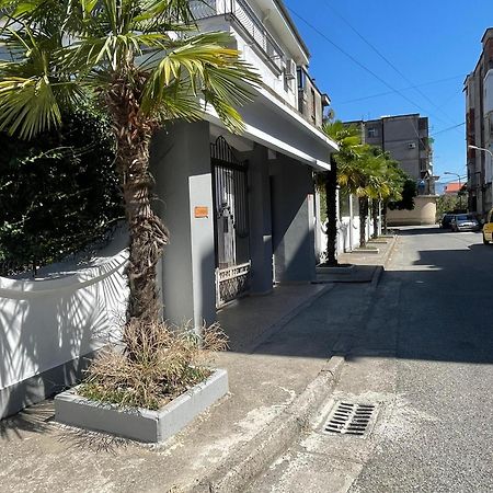 Las Palmas Guesthouse Shkodër Eksteriør bilde