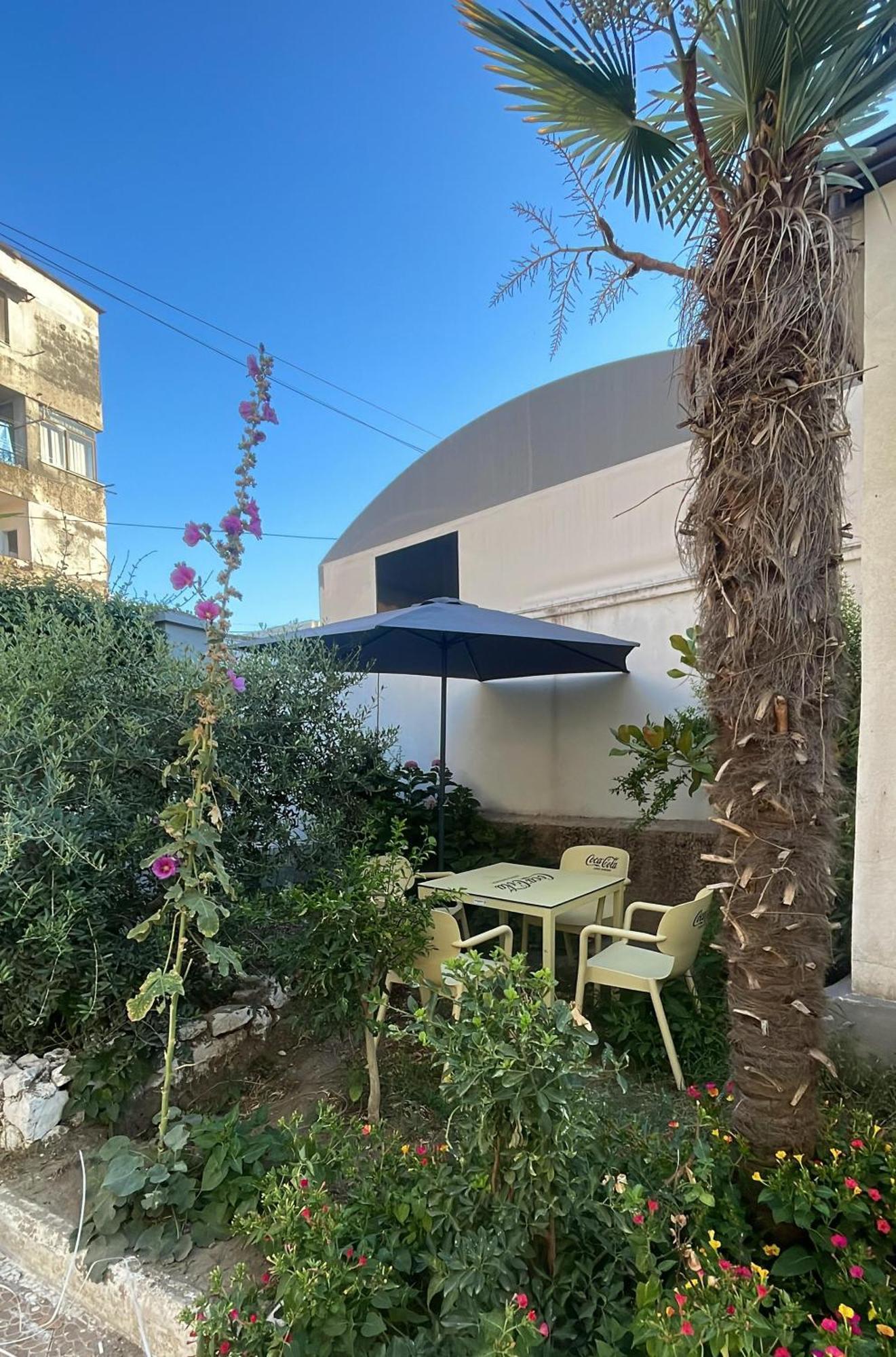 Las Palmas Guesthouse Shkodër Eksteriør bilde